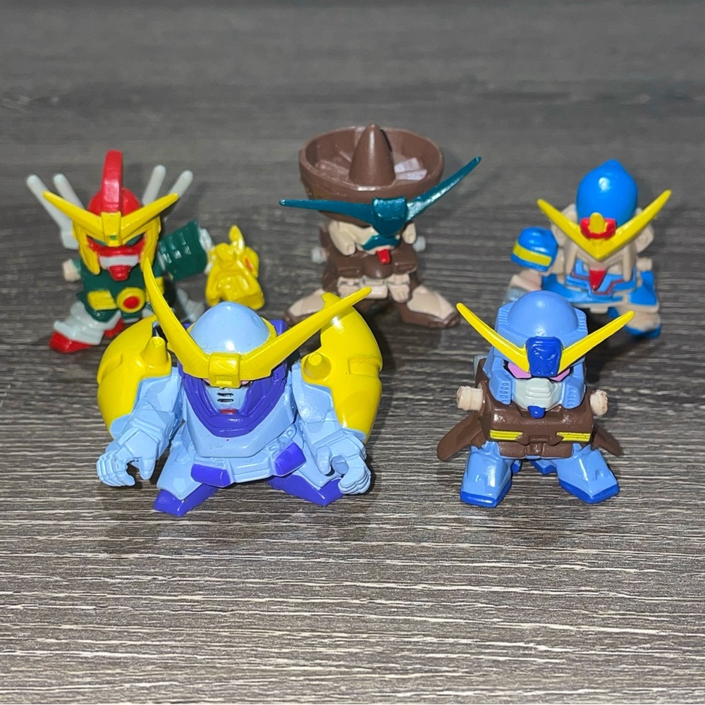 BANDAI SD GUNDAM Mixed Mini Fight Figures Lot Of 5ea Toys 1”-1.5”